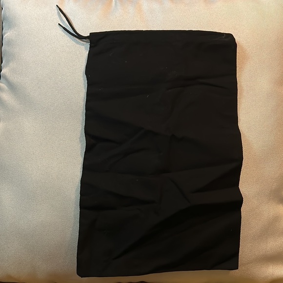 Chanel Classic Black Duster Shoe Bag with drawstring closure top - Picture 2 of 2